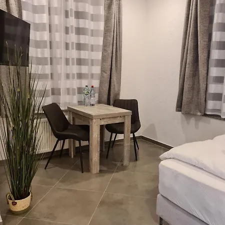 Wellandhome Aalen - 6 Rooms Buitenkant foto