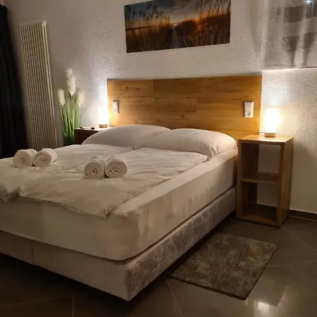Wellandhome Aalen - 6 Rooms Buitenkant foto