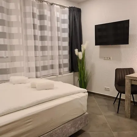 Wellandhome Aalen - 6 Rooms Buitenkant foto